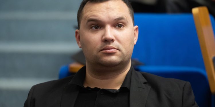 Slobodna Dalmacija – Nevjerojatna obrana gradskog vijećnika: ‘Imao sam alkohol u krvi, a popio sam sok nakon nesreće! Sve mogu objasniti…’