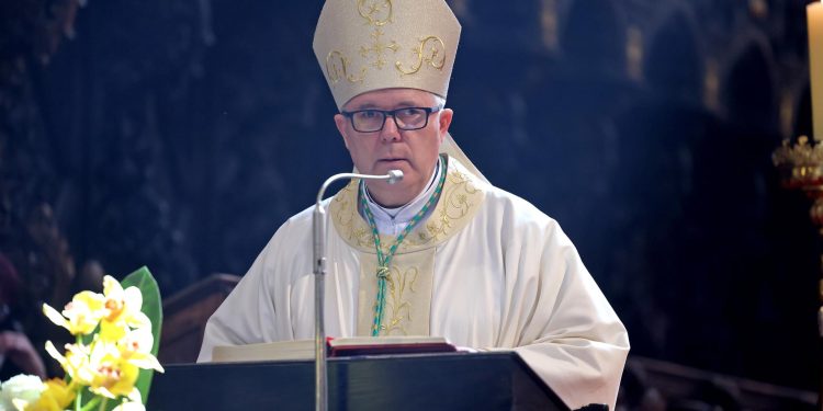 Hoće li Zadarska nadbiskupija objaviti godišnje financijsko izvješće? Pitali smo nadbiskupa Zgrablića