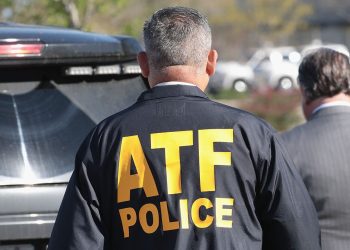 27 država vrši pritisak na SCOTUS da zaustavi Bidenov ATF-ov ‘očiti napad’ na vlasnike oružja, tvrdeći da je kraj trke oko Kongresa