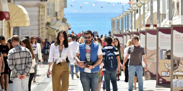 Slobodna Dalmacija – Pala je prodaja stanova u centru Splita. Stručnjak otkriva i zašto, a poseban je slučaj trgovina u Marmontovoj…