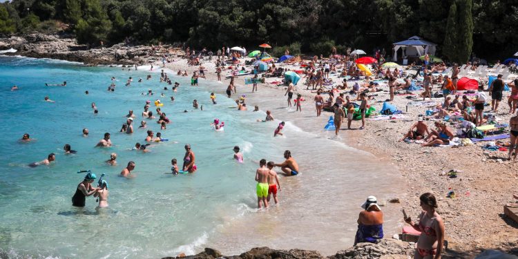 Kakvo nas vrijeme očekuje do Velike Gospe? Već krajem tjedna počinje novi toplinski val, evo dokad bi mogao potrajati