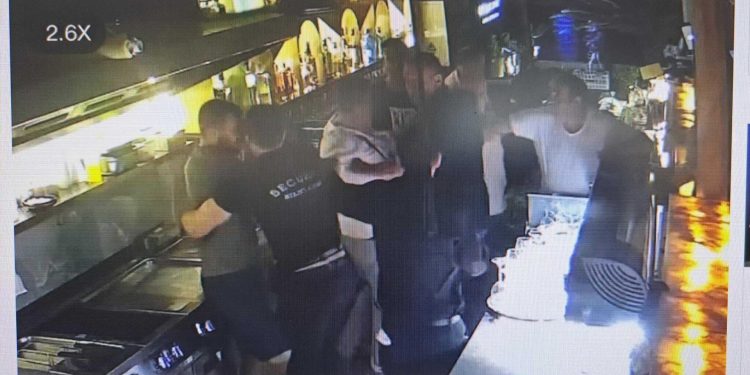 Slobodna Dalmacija – Još uhićenih oko krvavog incidenta na Hvaru, sudjelovali i zaštitari! Policija sve objavila: ‘Trebali su odmah zvati!’