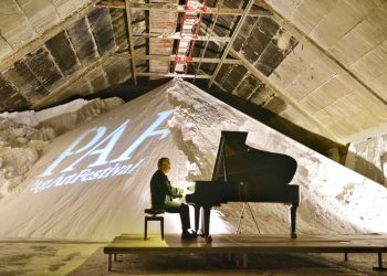 Brojnost i pažnja slušateljstva bila je zaista je impresivna, ne samo zbog magičnog pijanizma Lovre Pogorelića nego i posebnosti ambijenta