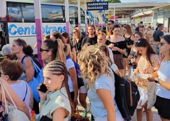 Slobodna Dalmacija – Drama na splitskom kolodvoru: ‘Tri sata nam je kasnio autobus, zatvorili su vrata pred nosom 30 ljudi!’