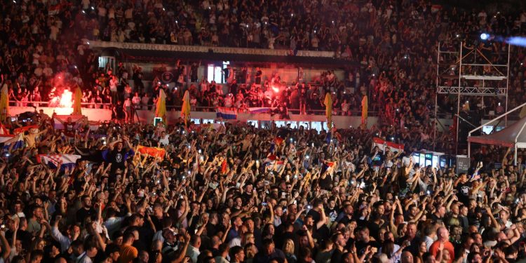 Slobodna Dalmacija – Organizatori koncerta ‘Imotski ne zaboravi’ odgovorili Milanoviću: ‘Iznenađeni smo, ogorčeni i pomalo uvrijeđeni’