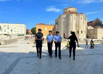 Ove sezone u ophodnjama u Zadru je i dvoje kineskih policijskih službenika: iz Zadra su preko društvenih mreža poslali svoje pozdrave u daleku Kinu