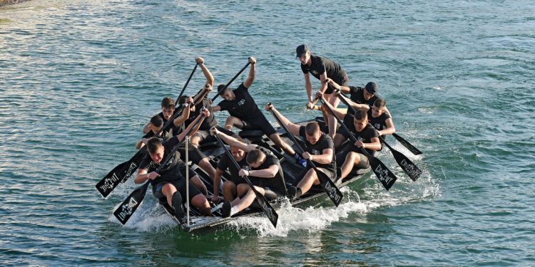 Slobodna Dalmacija – Traje borba za kup Slobodne Dalmacije. Svi ga žele, a samo jedna ekipa će ga dobiti. Pogledajte atmosferu iz Opuzena