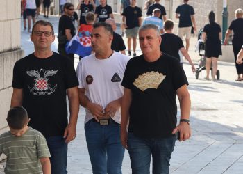 Slobodna Dalmacija – Bulj nakon Thompsonovog koncerta u Imotskom: ‘Dozlogrdili su nam više ovi profesionalni lovci na fašiste’