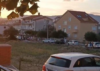 Slobodna Dalmacija – Mještani Strožanca platili ceh zbog vozača koji bježe s Magistrale: nisu mogli do svojih kuća, pogledajte gužvu