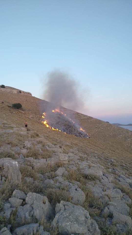 Slavili Oluju pa signalnom raketom zapalili otok na Kornatima!