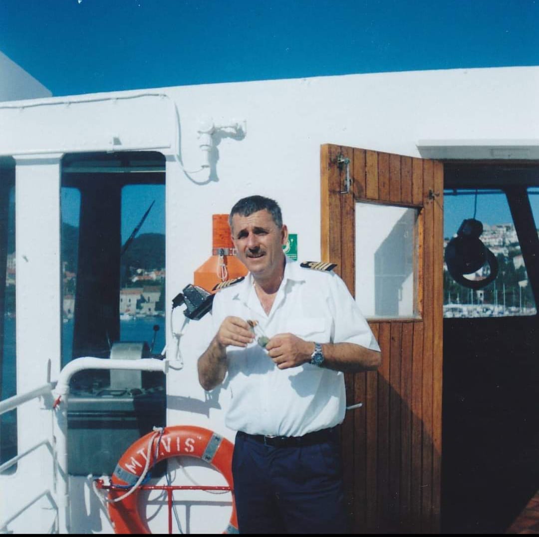 EMOTIVAN ISPRAĆAJ Kapetan Lastova Milo Sršen nakon 43 godine plovidbe otišao u mirovinu: "Vraćam se na svoj Mljet!"