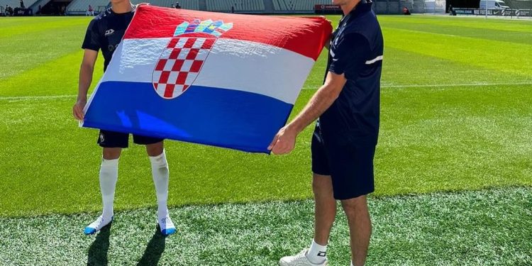 U SRBIJI BIJESNI Bivši igrač Crvene zvezde pozirao s hrvatskom zastavom i ‘zapalio’ Instagram | NACIONAL.HR