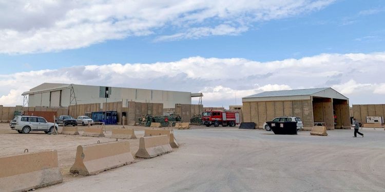 5 američkih vojnika, 2 ugovorna radnika ozlijeđeno u raketnom napadu na zračnu bazu al-Asad: dužnosnik obrane