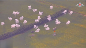 GLEDAJTE Rusko kazetano streljivo pogodilo je ukrajinsko oklopno oružje