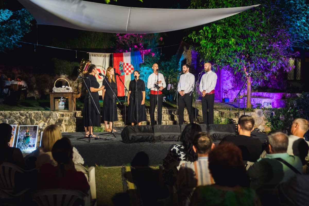 7 30 smotra klapa zrnovnica 60