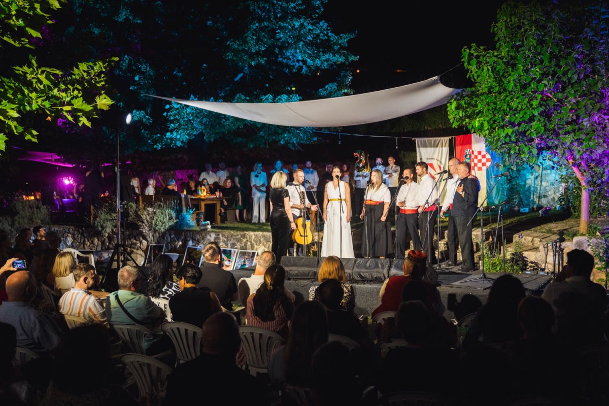 7 30 smotra klapa zrnovnica 68