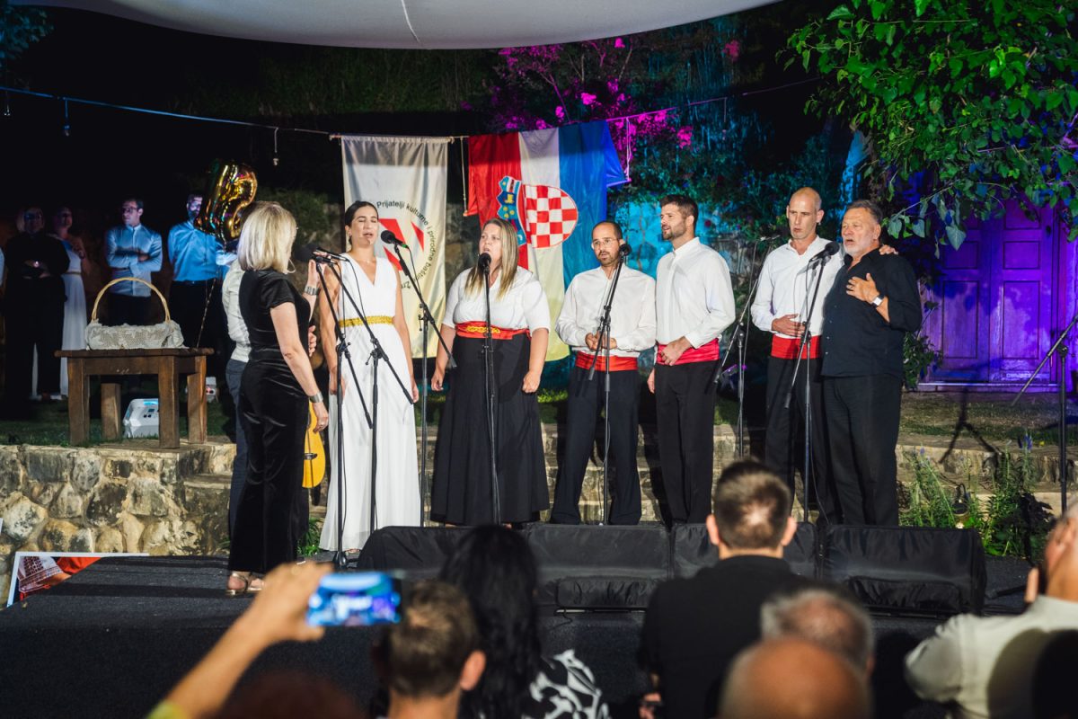 7 30 smotra klapa zrnovnica 69