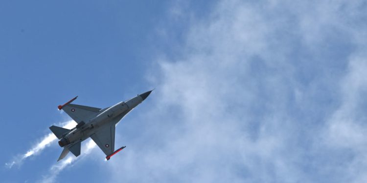 Američki avioni uočeni iznad Ukrajine (VIDEO) — RT Rusija i bivši Sovjetski Savez