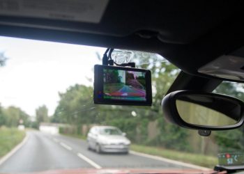 Auto Klub – Britanski vozači rado ‘drukaju’ druge vozače: Policiji u pet godina poslali 135.000 videa prekršaja