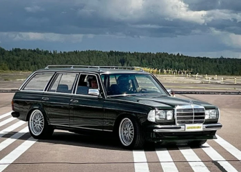 Auto Klub – ‘Djedica’ postiže 322 kilometara na sat! Je li ovo najbrži kultni Mercedes W123 na svijetu?