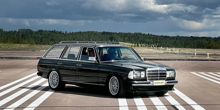 Auto Klub – ‘Djedica’ postiže 322 kilometara na sat! Je li ovo najbrži kultni Mercedes W123 na svijetu?