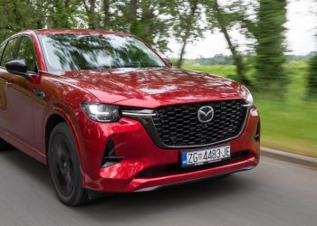 Auto Klub – Dokaz da dizelaši nisu ‘vrsta pred izumiranjem’: Na testu SUV Mazda CX-60 e-SkyActivD AWD Homura