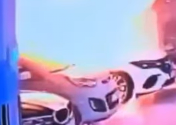 Auto Klub – Električni auto izazvao veliki požar u garaži: 23 ozlijeđenih, 140 auta oštećeno