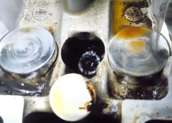 Auto Klub – Evo što se dogodi u motoru automobila kada zaboravite, ili ne želite mijenjati ulje