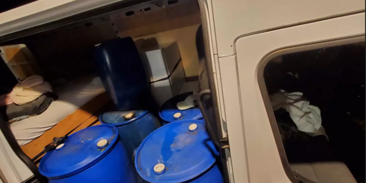 Auto Klub – Na benzinskoj postaji ukrali goriva u vrijednosti 12.000 eura uz pomoć običnog magneta, no brzo su ‘provaljeni’