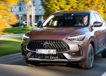 Auto Klub – Na testu MG HS 1.5 T-GDI DCT Luxury: Stasiti SUV ima akcijsku cijenu i 7 godina jamstva