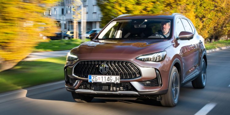 Auto Klub – Na testu MG HS 1.5 T-GDI DCT Luxury: Stasiti SUV ima akcijsku cijenu i 7 godina jamstva