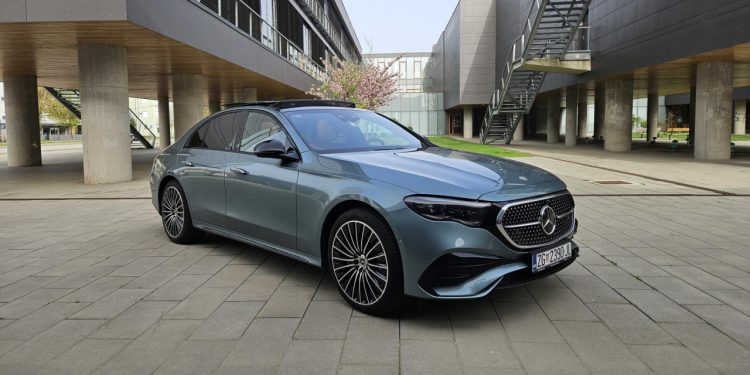 Auto Klub – Neke stvari ne zastarijevaju: Nikad moderniji Mercedes E-klase s dizelašem se ‘vratio u modu’