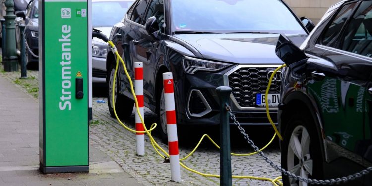 Auto Klub – ‘Raspad sistema’: To se ne pamti, Njemačka bilježi rekordni pad prodaje električnih auta