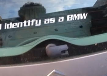 Auto Klub – S par trikova pretvorio stari Citroen C3 u BMW M3 i zalijepio naljepnicu ‘Identificiram se kao BMW’