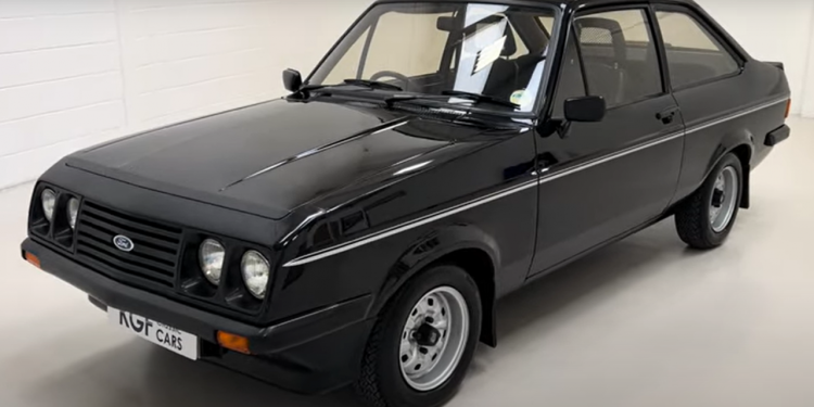 Auto Klub – Sada vrijedi bogatstvo: Zaključao Escort RS2000 u garažu i čuvao ga od krađe 36 godina