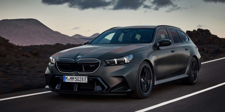 Auto Klub – Superbrzi karavan sa 727 KS, ali i dvije i pol tone: Ovo je novi BMW M5 Touring