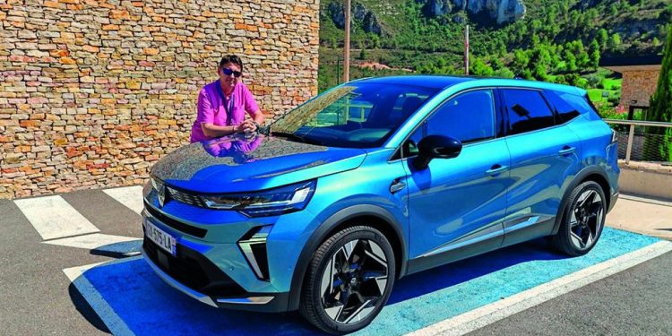 Auto Klub – Vozili smo novi Renault Symbioz: Prostrani hibridni SUV cilja na obitelji, poznate i cijene