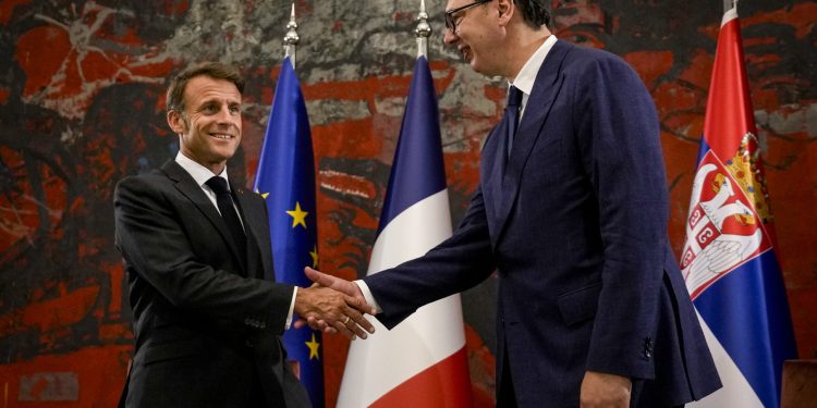 Avioni, milijarde i tajni dogovori: Macron stigao u Srbiju
