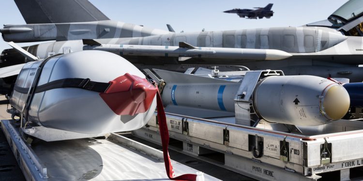 Biden ‘otvoren’ za opskrbu Ukrajine projektilima dugog dometa – Politico — RT World News