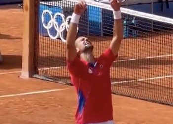 Biskup progovorio o Đokoviću : ‘Morao je pobijediti da se da slava Bogu’