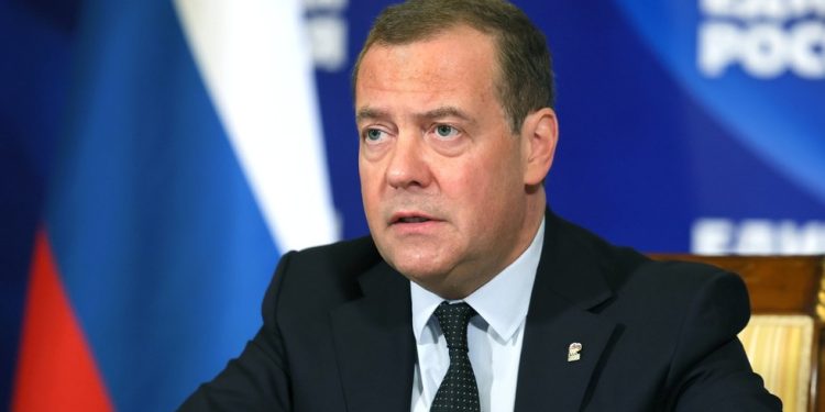 Bivši ruski predsjednik obećao ‘kaznu’ za upad u Kursk — RT Rusija i bivši Sovjetski Savez