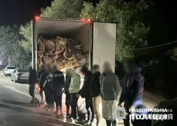 Bježači regruta uhvaćeni u kamionu hladnjači pokušavajući pobjeći iz Ukrajine — RT Rusija i bivši Sovjetski Savez