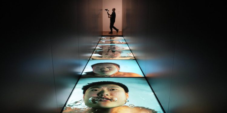 Borba protiv istine: zemlje ‘trulog Zapada’ sve više liče na fašističke autokracije