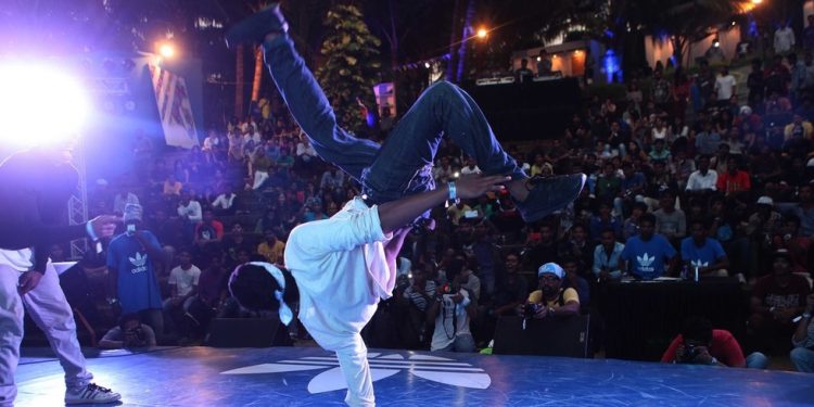 Breakdance, bijes u slamovima Mumbaija, predstavljen je na svjetskoj pozornici u Parizu. Međutim, bez Indijaca — RT India