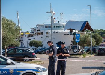 Brodska rampa pala na trojicu mornara: Svi su poginuli, četvrtog su vadili iz mora