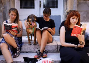 ČITATELJSKA (RE)AKCIJA: Zatvara se Nacionalna sveučilišna knjižnica Bosne i Hercegovine | NACIONAL.HR