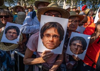 POMOGAO MU U BIJEGU Katalonska policija u potrazi za Puigdemontom uhitila svog čovjeka | NACIONAL.HR