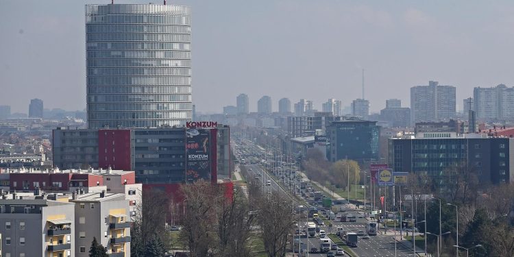 Cijene nekretnina ne padaju, ali agentica ima vrijedan savjet za one koji ipak kupuju