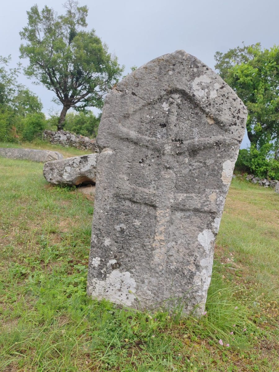 Crljivica arheolo ki lokalitet izme u Ciste Velike i Ciste Provo stecci 6 