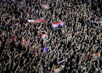 DESNIČARI U DELIRIJU Ore se Thompsonove pjesme: ‘Svi putevi vode u Imotski’ | NACIONAL.HR